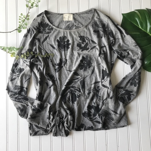 Anthropologie T.la floral grey tie knot top - Picture 2 of 8